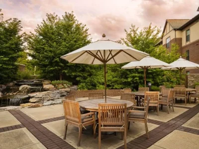 danberry at inverness outside garden 44 1711659916 400x300