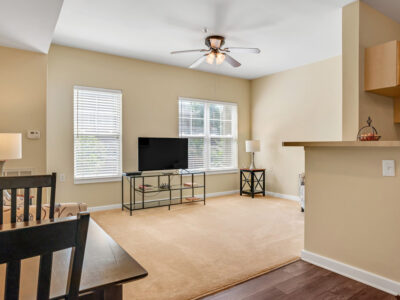 town village vestavia apartment den 400x300