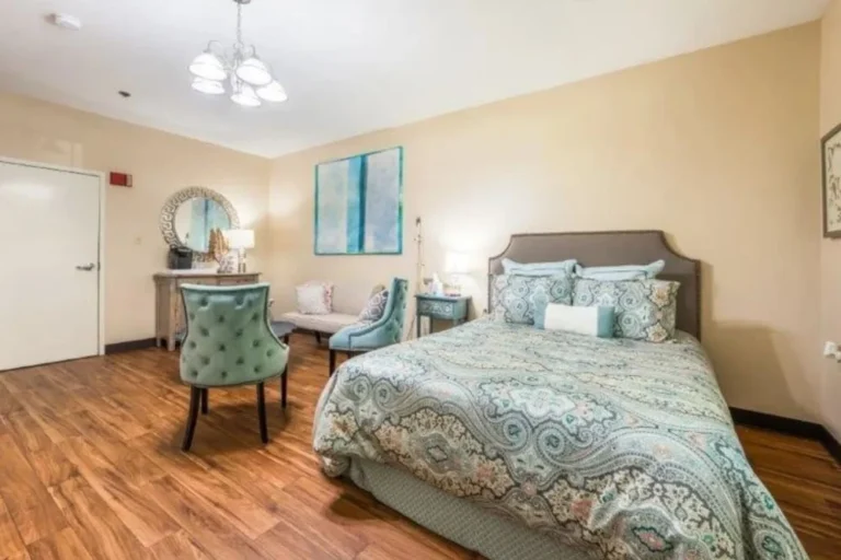 bedroom 66 1711658572 768x512